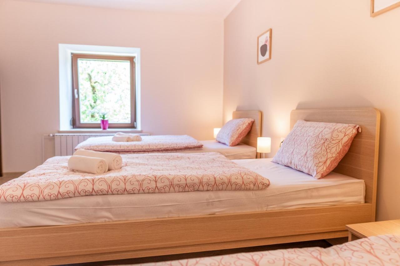 Appartamento House Hiperbola & Outdoor Activities Bovec Esterno foto